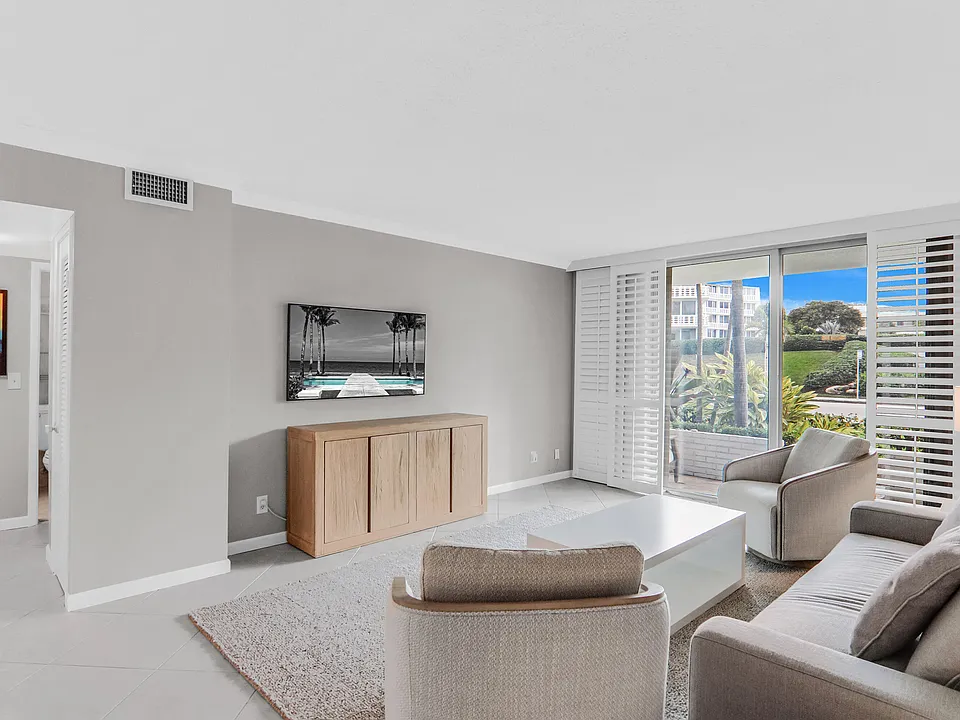 139 Sunrise Ave #103