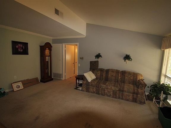 4th image of 19144 Avenue Of The Oaks Unit B