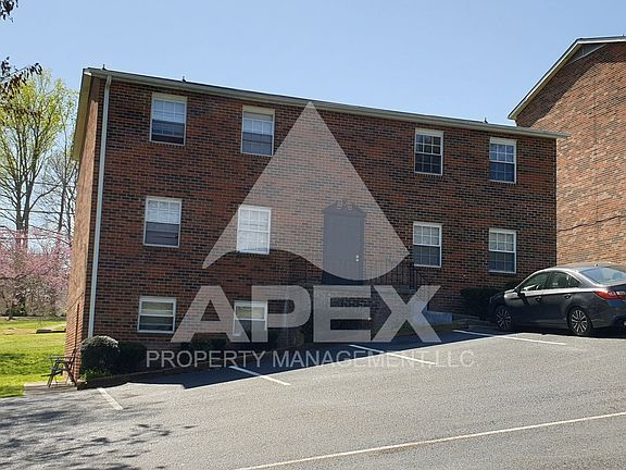 2nd image of 301 Dahlia Dr NE APT 1