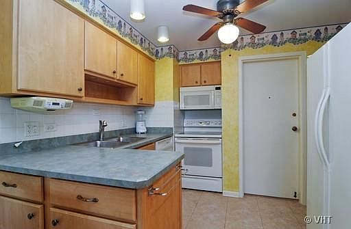 4th image of 2700 E Bel Aire Dr APT 103