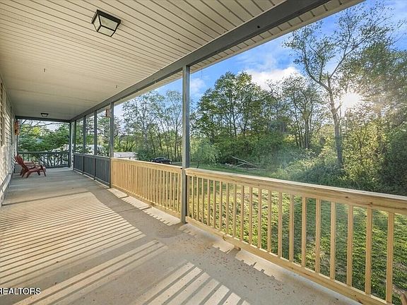 3rd image of 518 Flatt Spur Rd