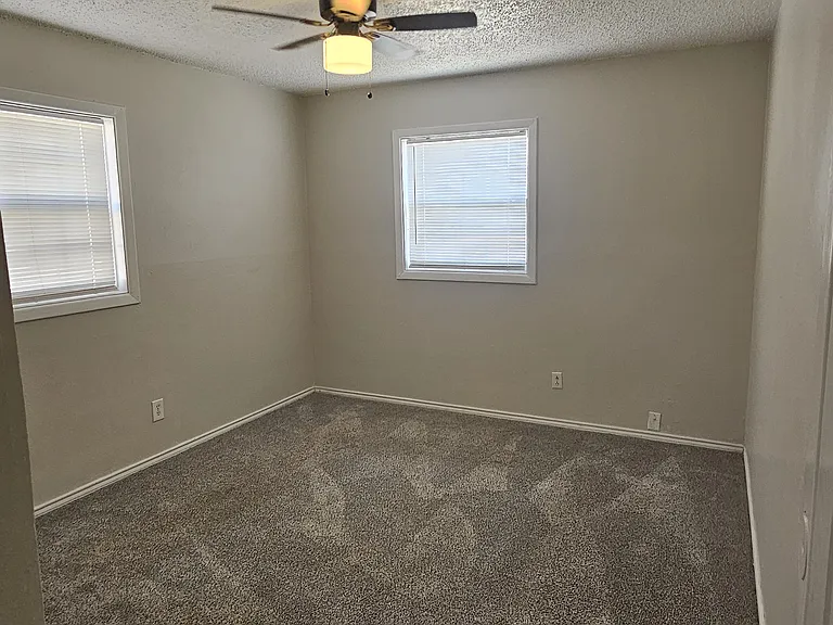 1006 S Plains Park Dr — Photo 9