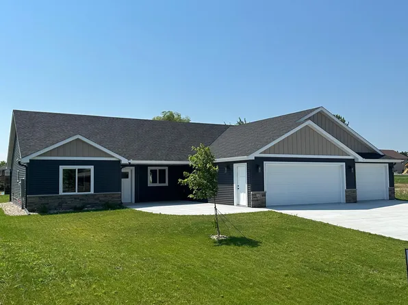 129 Highlands Blvd, Melrose, MN 56352