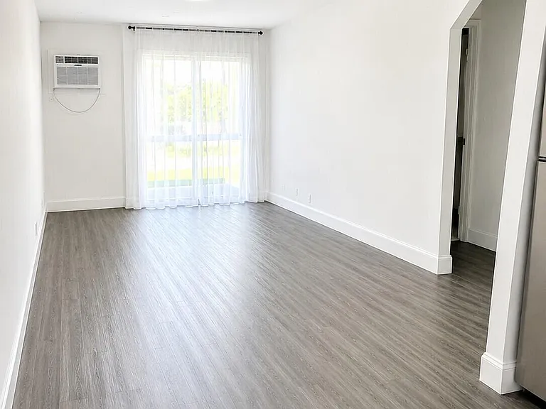 510 Lake Shore Dr #3 — Photo 4
