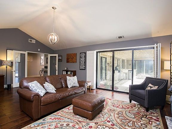 4th image of 11590 Forty Niner Cir