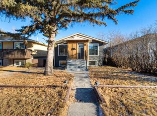 4608 SW 70th St NW, Calgary, AB T3B2K6