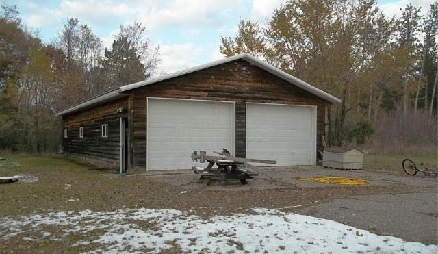 2nd image of 21102 County Road 43 NW