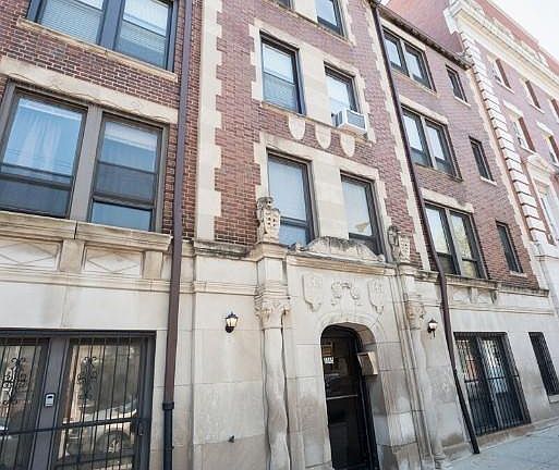 2nd image of 3345 N Marshfield Ave #1721