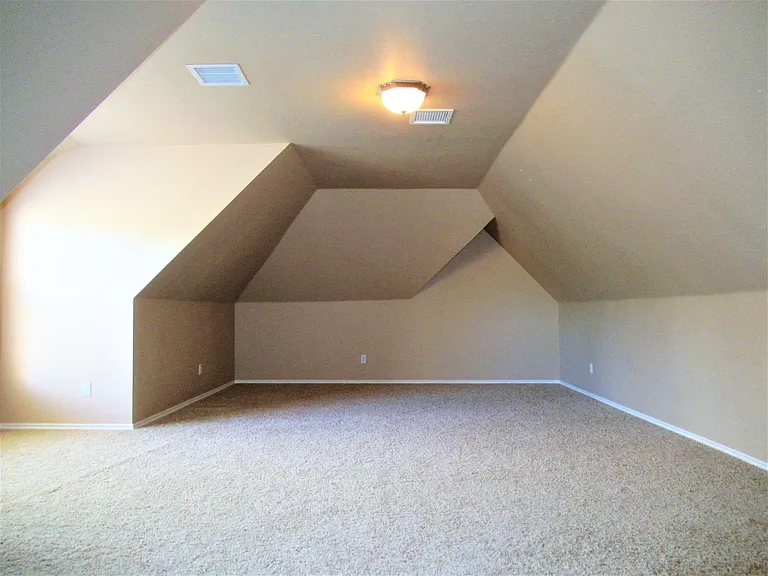 3341 Heritage Green Cir — Photo 21