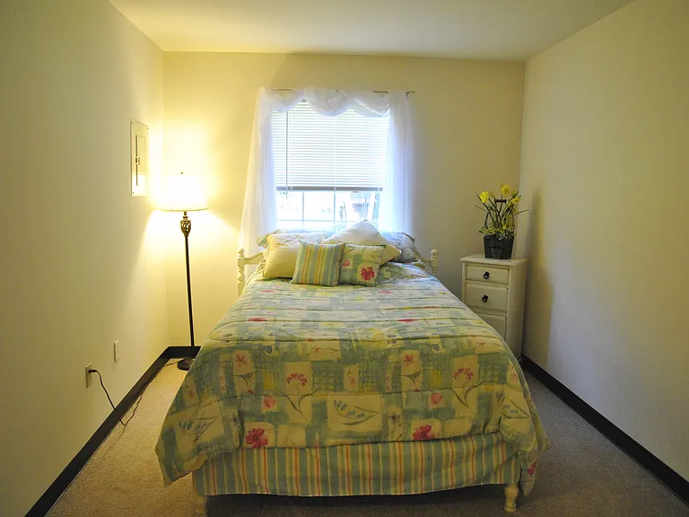 Londontowne and Robinwood Apartments — Photo 14