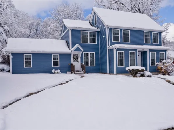56 Carter St, Berlin, MA 01503