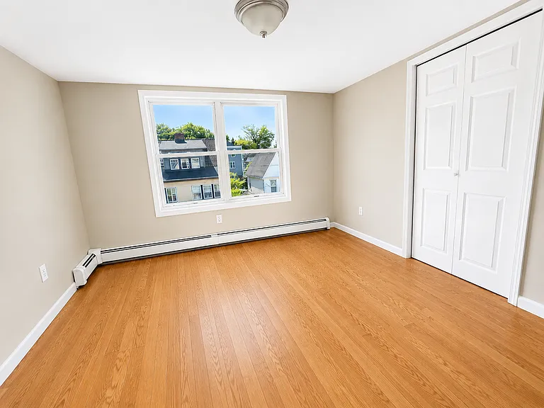 35 Grace St #3 — Photo 7