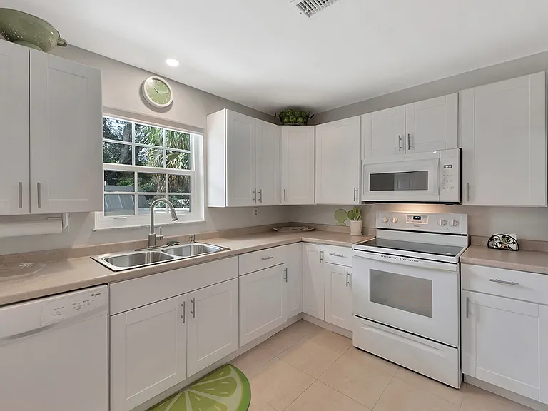 900 Jasmine Ln #103B — Photo 10
