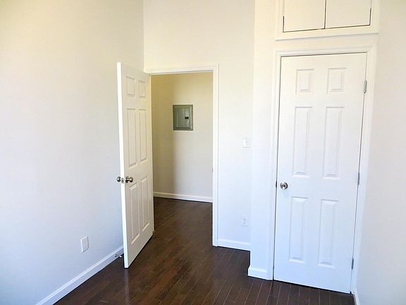 3rd image of 201 Macdonough St APT 1