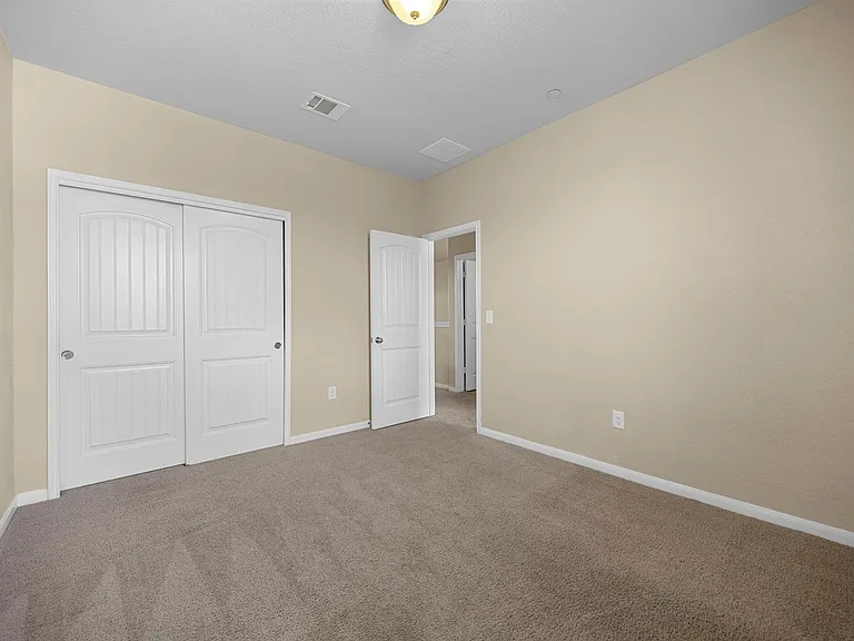 2880 Donnell Dr #101 — Photo 26