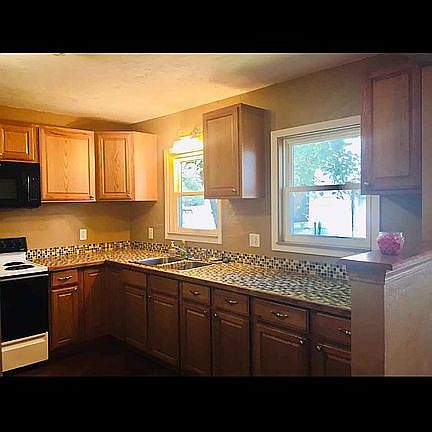 4th image of 512 N 10th St