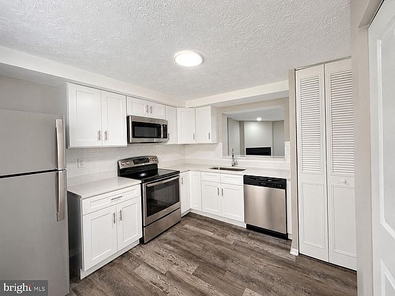 4th image of 2626 Nemo Ct
