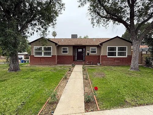 15300 Mayall St Photo 1