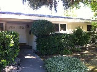 22559 Tiara St, Woodland Hills, CA 91367