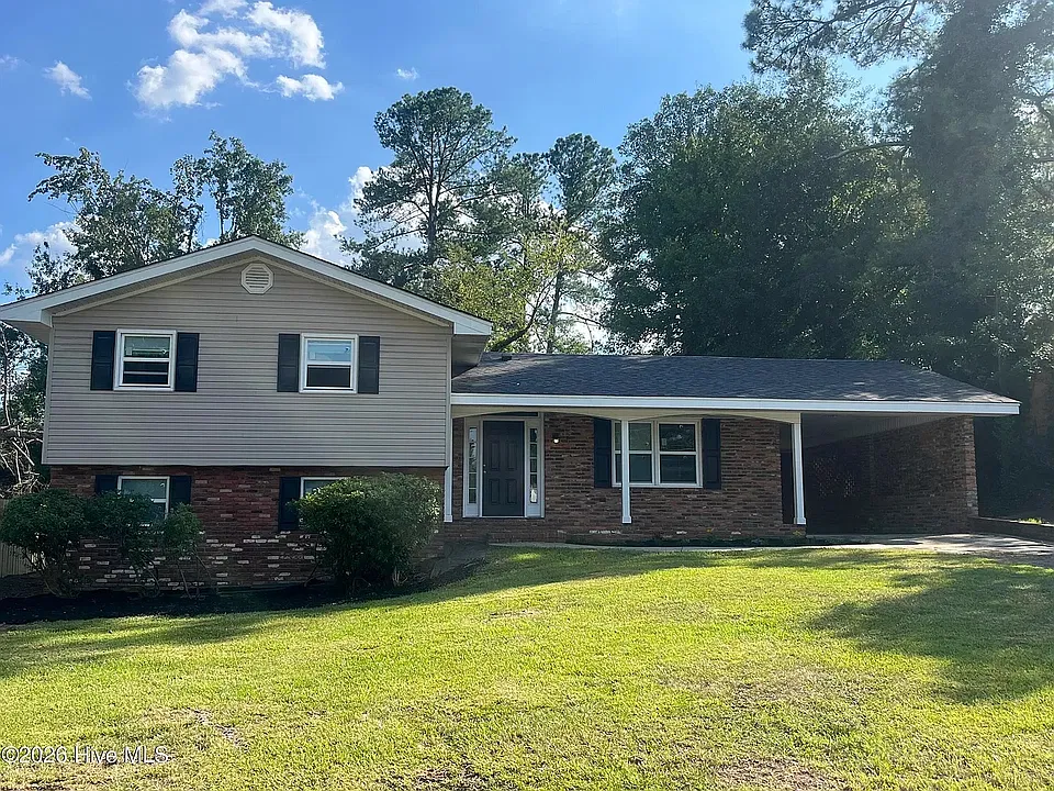 2410 Eagle Dr