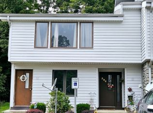 386 Mohegan Cir, Lafayette, NJ 07848