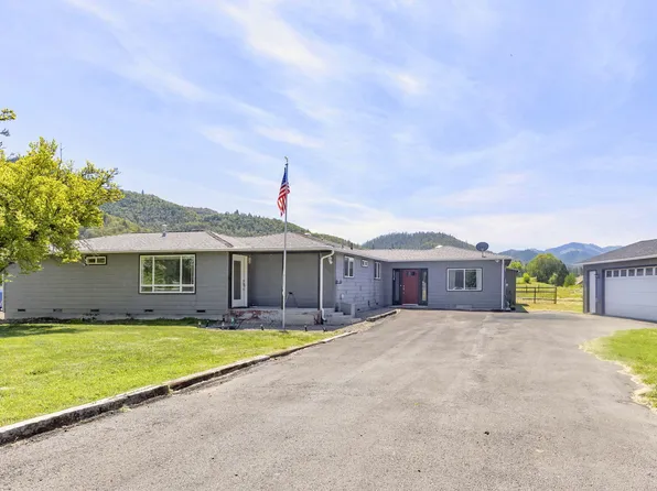 95 Champlin Ln, Gold Hill, OR 97525