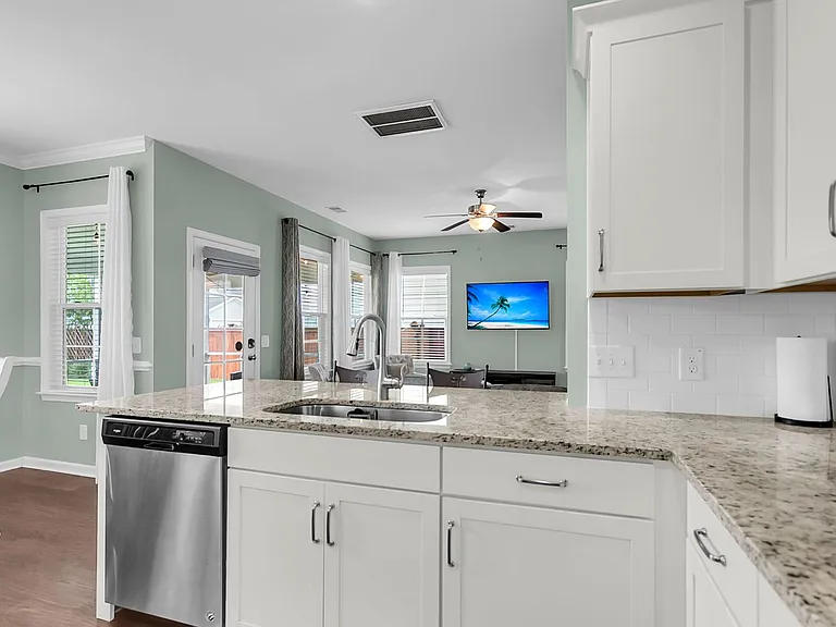 534 Alderly Dr — Photo 15