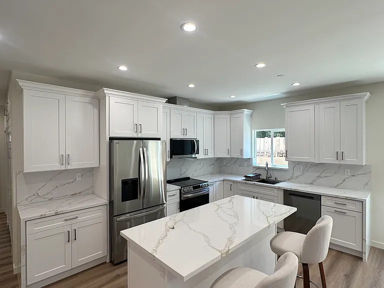 1445 N Maple St #101 — Photo 6