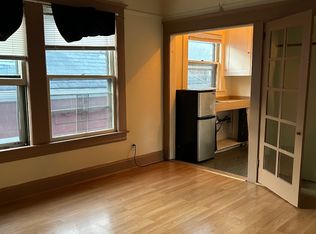 2155 NW Everett St APT 21, Portland, OR 97210