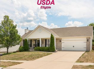 420 Spirit Dr, Lake Saint Louis, MO 63367