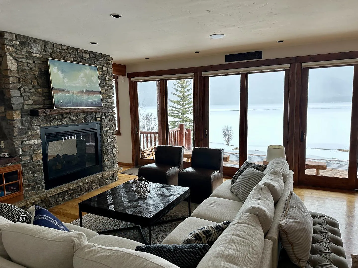 19 Shadow Lake Drive — Photo 2