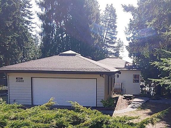 2nd image of 15805 Larch Way