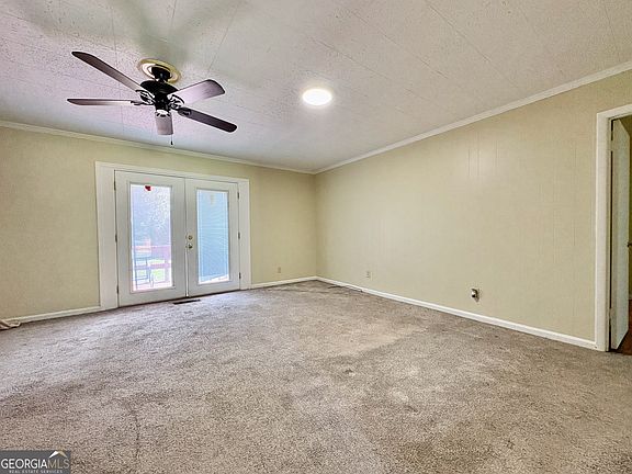 4th image of 94 Harris Dr