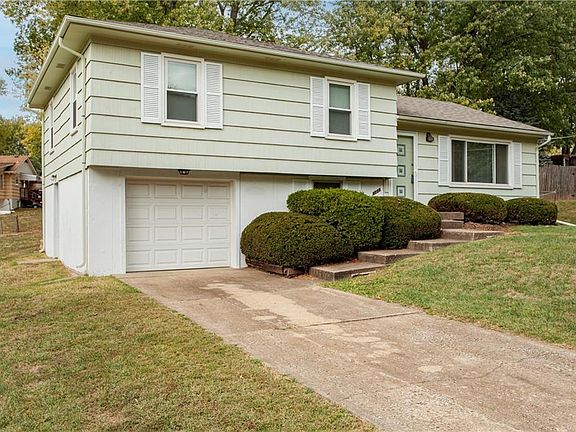3rd image of 4008 Crescent Ave