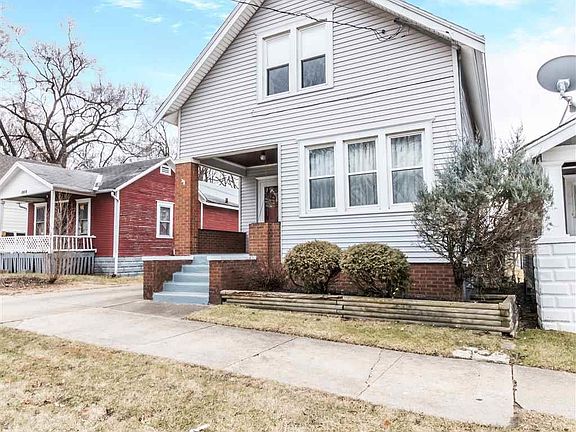 3rd image of 1010 W McClure Ave
