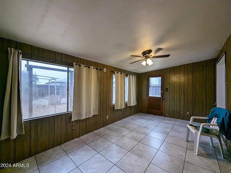 6036 N 31st Dr — Photo 26