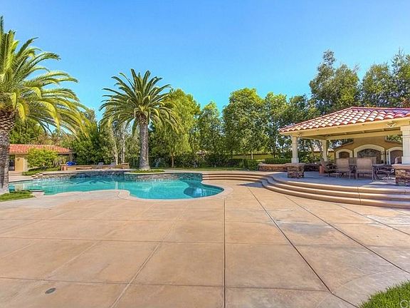 5th image of 2455 Bronzewood Dr