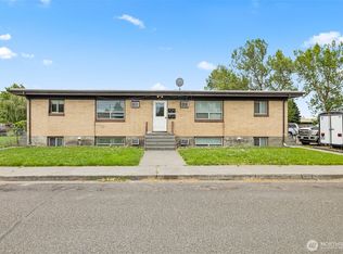 1304 W Hopkins Street, Pasco, WA 99301