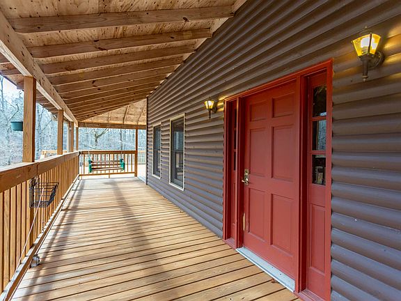 5th image of 222 Sweetgum Rd