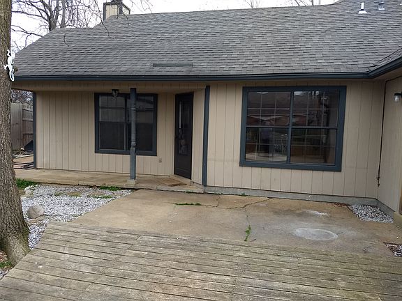 3rd image of 953 Keswick Dr