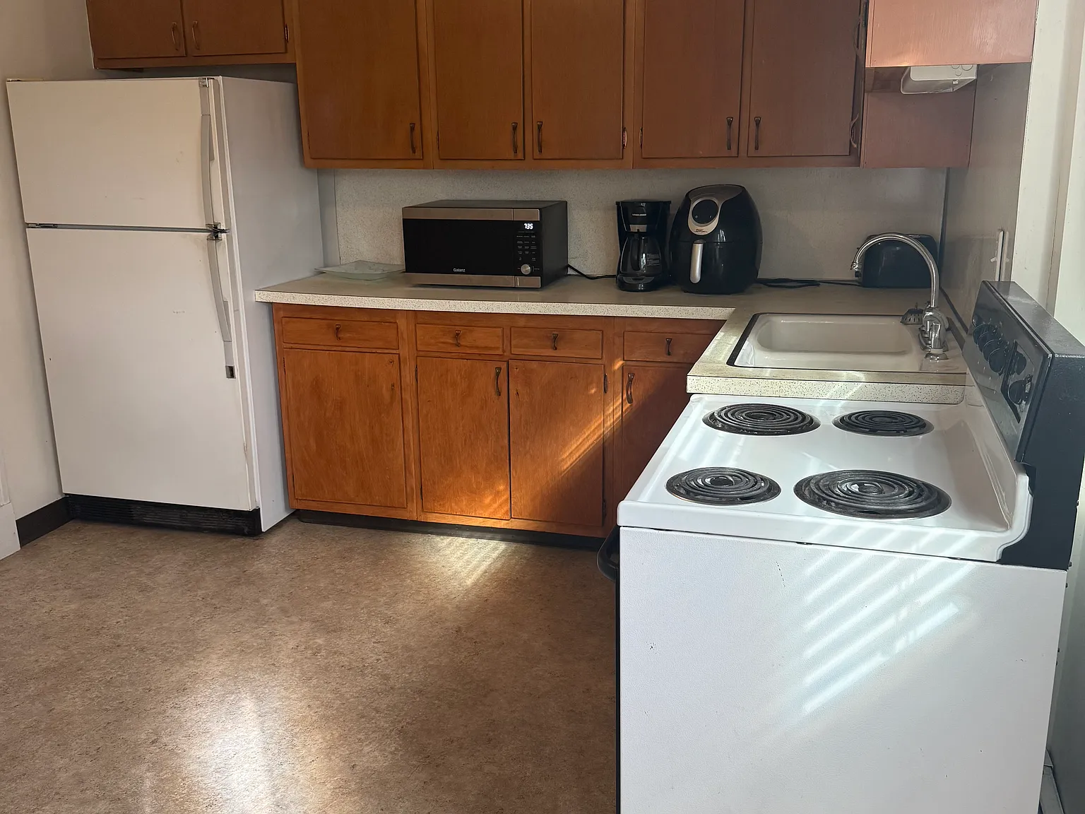 2 bed, 1250 sqft, $1,050 — Photo 2