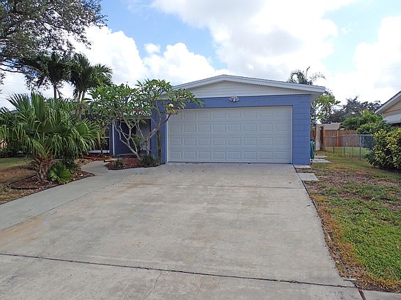 2nd image of 1070 Diamond Head Dr