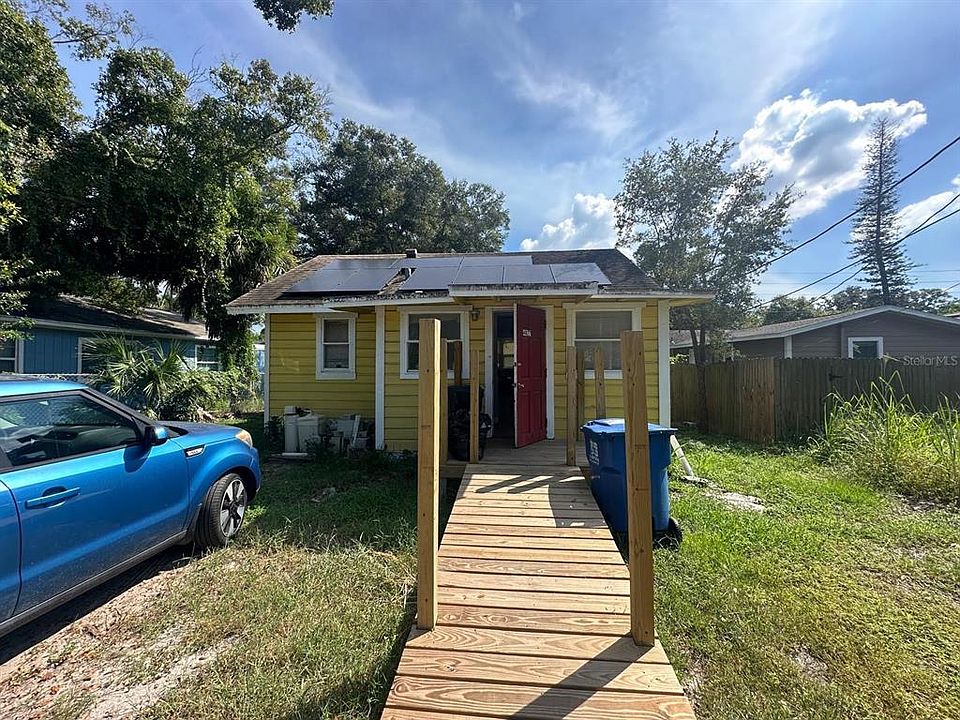 1st image of 4027 15TH AVENUE S