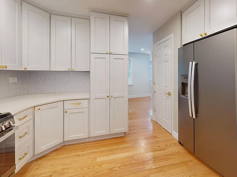 8 Knollwood Ct #8 — Photo 2