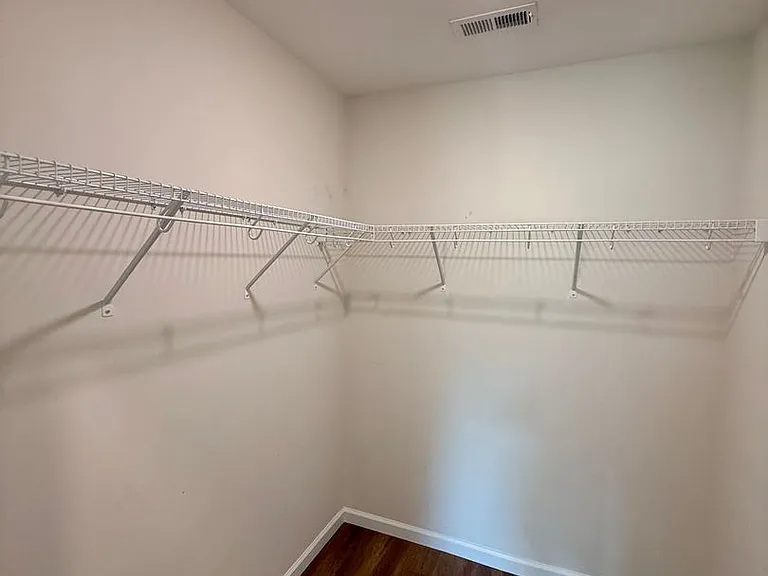 5928 Knox Hill Way — Photo 16