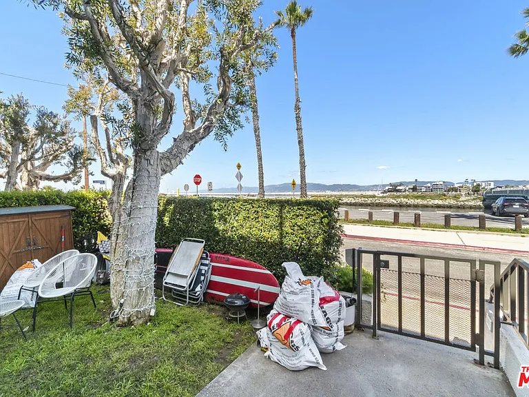 6209 Pacific Ave #103 — Photo 31