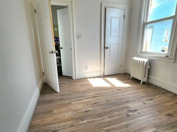 24 Cator Avenue image 3 of 9