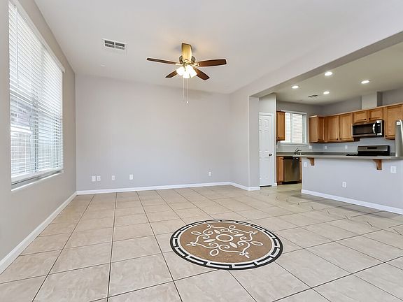 4th image of 5866 Lakeland Village Dr