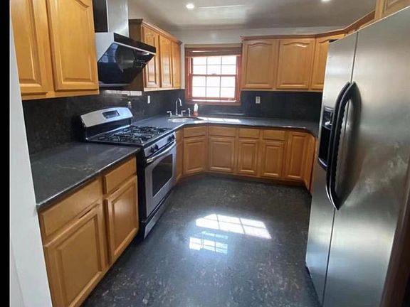 3rd image of 63-29 136th St Floor 2