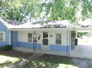 1003 W Barr St, Nevada, MO 64772